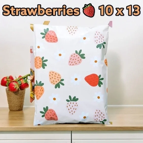 🍓 Strawberry Poly Mailer’s 10x13 Pack of 25 PRICE is Firm - Picture 2 of 8